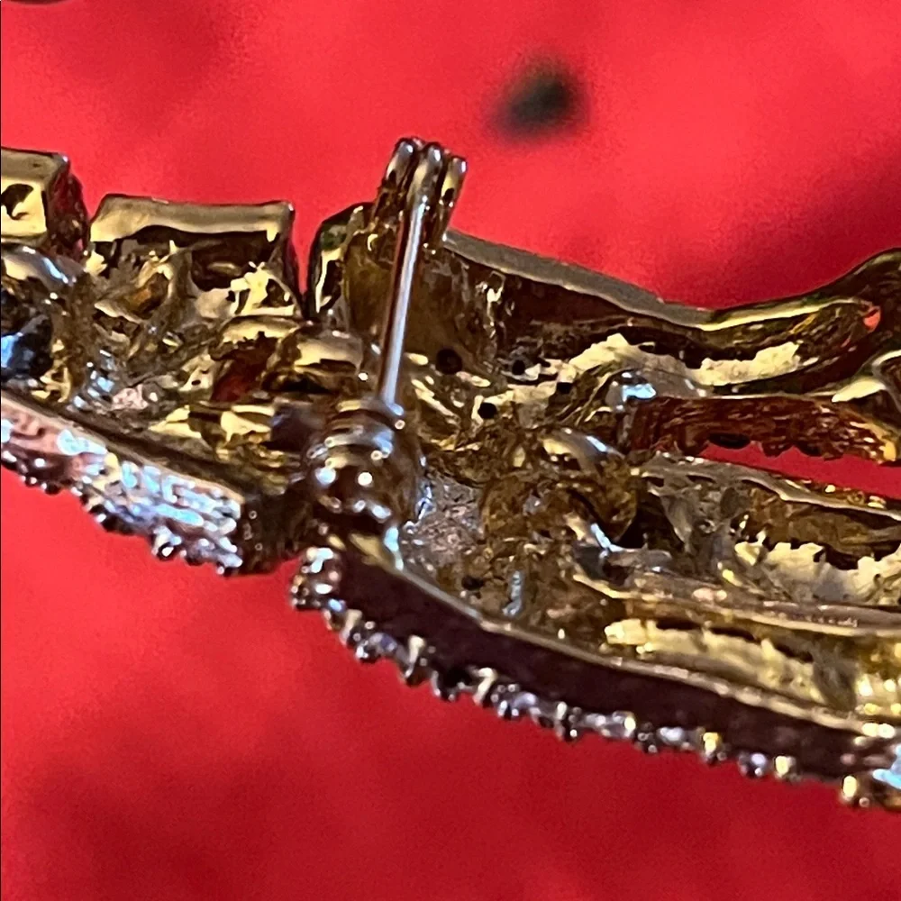 Elegant Black and White cover in rhinestones Panther Reptile Brooch - Picture 6 of 15